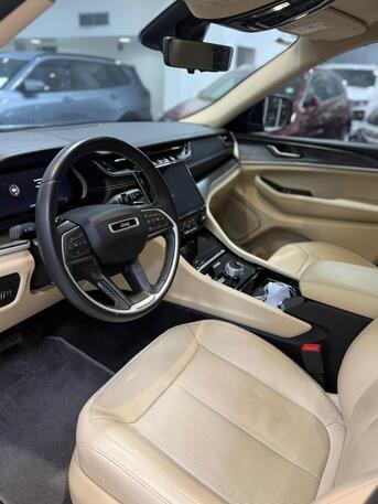 Manama, Vehicles, Cars & Trucks , BHD 12500,  Jeep Cherokee,  2022,  Automatic,  93600 KM,  Jeep Grand Cherokee Ltd /  (Black)