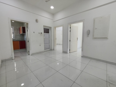 Manama, Apartments, Flats, Houses & Villas, BHD 210/year,  2 BR,  Sagaya:- 2Bhk Unfurnished Flat On Rent With Ewa..
