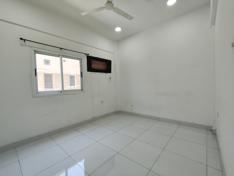 Manama, Apartments, Flats, Houses & Villas, BHD 210/year,  2 BR,  Sagaya:- 2Bhk Unfurnished Flat On Rent With Ewa..