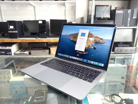 Riffa, Computers, BHD 135,  Apple MacBook Pro 2017 &ndash; Premium Retina Laptop