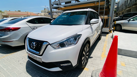 Salmaniya, Vehicles, Cars & Trucks , BHD 3400,  Nissan Kicks,  2017,  Automatic,  89000 KM,   -, Full Option,  Urgent Sale