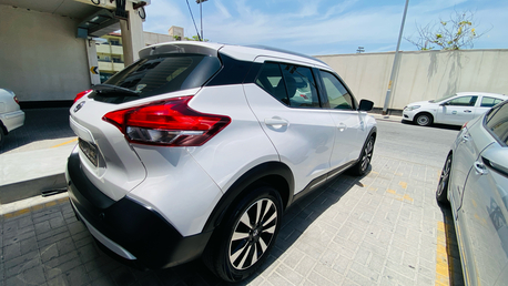 Salmaniya, Vehicles, Cars & Trucks , BHD 3400,  Nissan Kicks,  2017,  Automatic,  89000 KM,   -, Full Option,  Urgent Sale