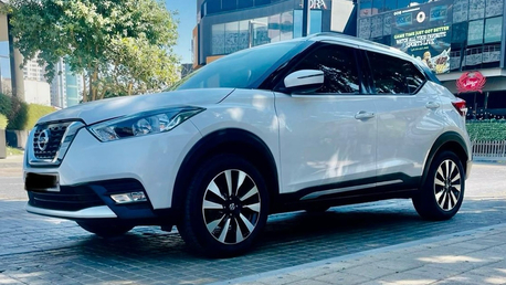 Salmaniya, Vehicles, Cars & Trucks , BHD 3400,  Nissan Kicks,  2017,  Automatic,  89000 KM,   -, Full Option,  Urgent Sale
