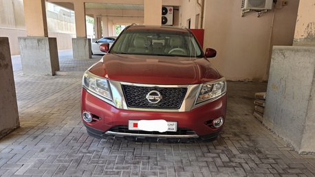 Manama, Vehicles, Cars & Trucks , BHD 4000,  Nissan Pathfinder,  2015,  Automatic,  80000 KM,