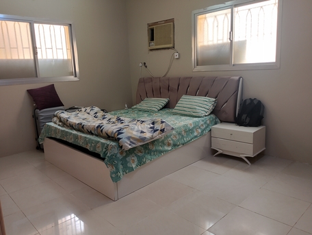 Riyadh, Furniture, SAR 600,  Double Bed With Two Side Tables And Dressing Table For Sale
