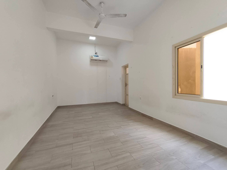 Manama, Apartments, Flats, Houses & Villas, BHD 280,  Gufool:- 3Bhk Unfurnished Flat On Rent With Acs. Bd 280/- With Ewa, 50Bd Limit.