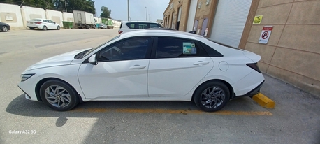 Riyadh, Job Seekers, Car With Driver