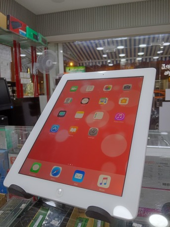 Manama, Electronics, BHD 33,  Apple IPad 4 - 32GB  For Sale Good Condition Smooth Performance Perfect For YouTube, Brows
