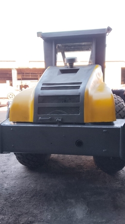 Riyadh, Construction, Roller Compactor Available On Rental Basis