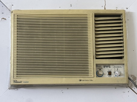 Manama, Air Conditioners, BHD 45,  Urgent Sale - Window AC 2 Ton (Brand - Classic)