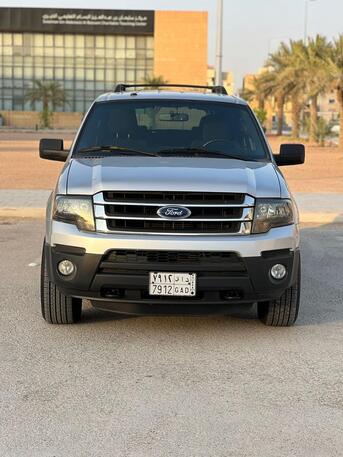 Riyadh, Vehicles, Cars & Trucks , SAR 80000,  FORD EXPEDITION XLT 4X4 SILVER  LOW KM,  2016,  Automatic,  96000 KM,  MID OPTION
