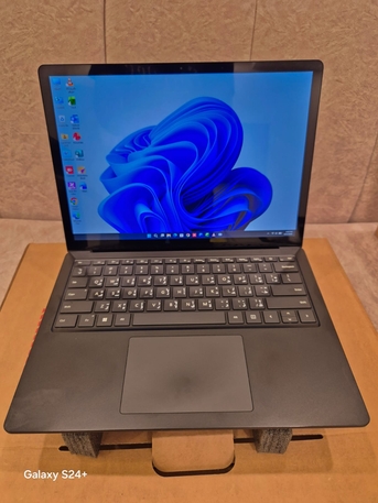 Duba, Computers, SAR 1550,  Microsoft Surface 4 Core I7 11th Gen