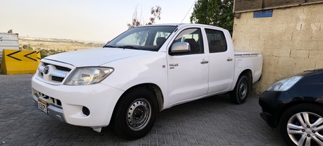 East Riffa, Vehicles, Cars & Trucks , BHD 2200,  Toyota Hilux,  2008,  Manual,  850000 KM,