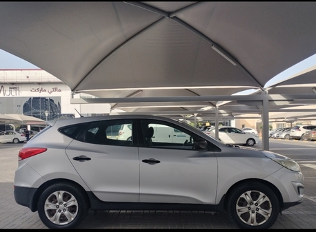 Manama, Vehicles, Cars & Trucks , Hyundai Tucson,  2014,  Automatic,  200000 KM,
