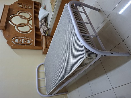 Al Thuqbah, Furniture, SAR 90,  Available Single Bed With Mattress.