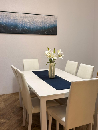 Riyadh, Furniture, SAR 400,  White Dining Table & 6 Chairs