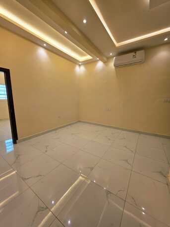 Al Malaz, Apartments, Flats, Houses & Villas, SAR 26500/year,  Apartment In Al Malaz (Officers) District, In A Very Prime Location