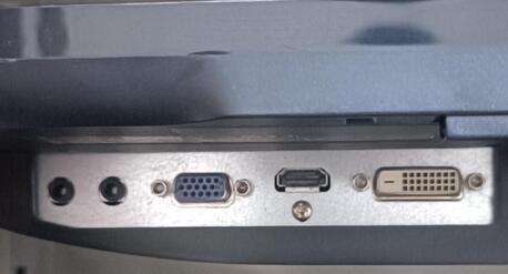 Manama, Computers, BHD 20,  Like New  DELL 22