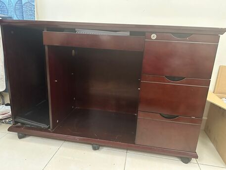 Busaiteen, Furniture, BHD 20,  Strong And Durable Computer Table In Good Condition