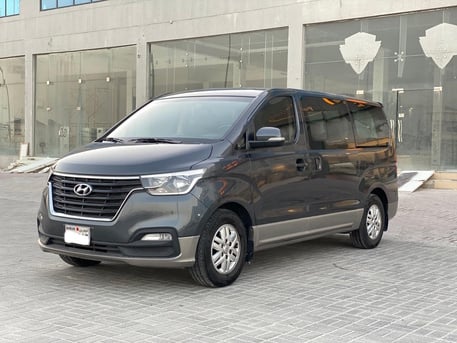 Manama, Vehicles, Cars & Trucks , BHD 5900,  Hyundai H1,  2021,  Automatic,  76300 KM,  Hyundai H-1 /  (Grey)