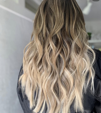 New York, Beautician, Premium Human Hair Toppers For Natural Volume & Hair Coverage