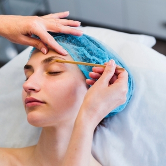 New York, Beautician, Shape Your Look With Premium Eyebrow Waxing Services In Fredericksburg VA