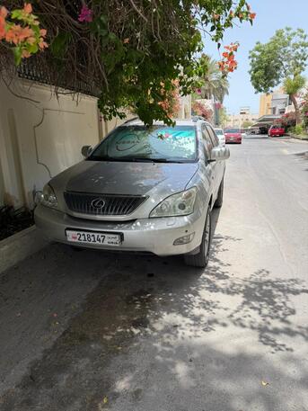 Sitra, Vehicles, Cars & Trucks , BHD 1700,  Lexus 300,  2004,  Automatic,  239860 KM,  LEXUS ES 300- SINGLE OWNER  -FOR SALE