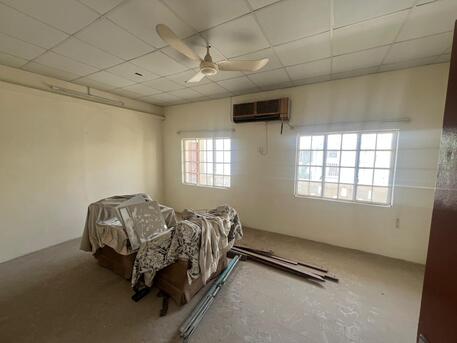 Manama, Apartments, Flats, Houses & Villas, BHD 350/month,  5 BR,  Flat For Rent In Gufool | Easy Access To Manama