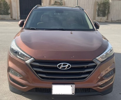 Riyadh, Vehicles, Cars & Trucks , SAR 46500,  Hyundai Tucson 2017,  2017,  Automatic,  254000 KM,   &ndash; Semi Full &ndash; Saudi Specs