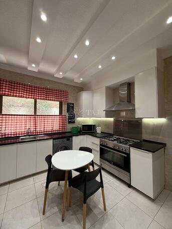 Amman, Apartments, Flats, Houses & Villas, JOD 17000/year,  Furnished,  3 BR,  Furnished Apartment For Rent In 4th Circle