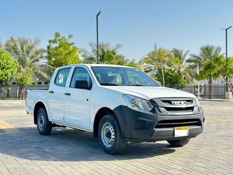 Riffa, Vehicles, Cars & Trucks , BHD 2600,  Isuzu D-MAX,  2016,  Manual,  212000 KM,  DIESEL