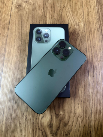 Riyadh, Mobile Phones, SAR 1850,  IPhone 13 Pro 128GB Alphine Green&ndash; Excellent Condition &ndash; Original &ndash; Box Available