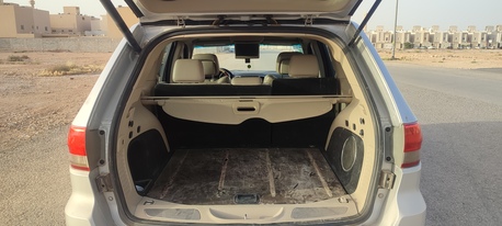 Riyadh, Vehicles, Cars & Trucks , SAR 28000,  Jeep Grand Cherokee Limited,  2012,  Automatic,  252000 KM,    V8 Full Option 4x4 Vehicle Is In Excellent Condition