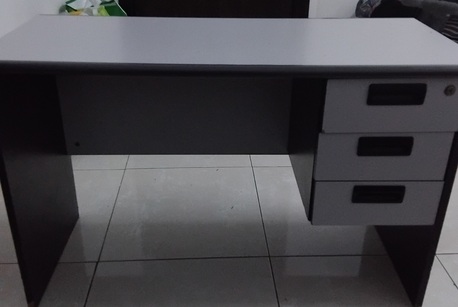 Al Thuqbah, Furniture, SAR 200,  Office Chair And Table