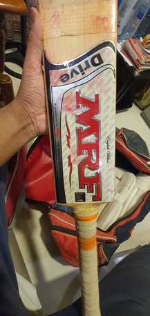 Juffair, Toys & Games, BHD 40,  FULL CRICKET SET FOR SALE URGENT 40 BHD NON NEGOTIABLE