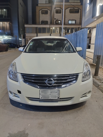 Hara, Vehicles, Cars & Trucks , SAR 18000,  Nissan Altima,  2010,  Automatic,  296000 KM,    (2.5)