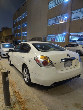 Hara, Vehicles, Cars & Trucks , SAR 18000,  Nissan Altima,  2010,  Automatic,  296000 KM,    (2.5)