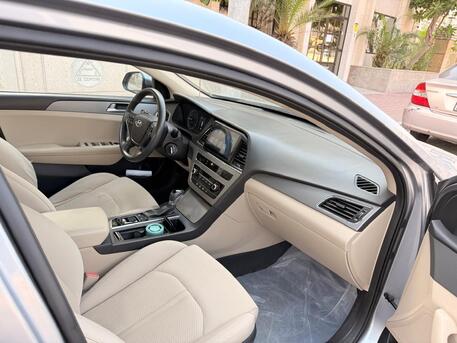 Khobar, Vehicles, Cars & Trucks , SAR 40000,  Hyundai Sonata,  2016,  Automatic,  196000 KM,    Model ,sealing