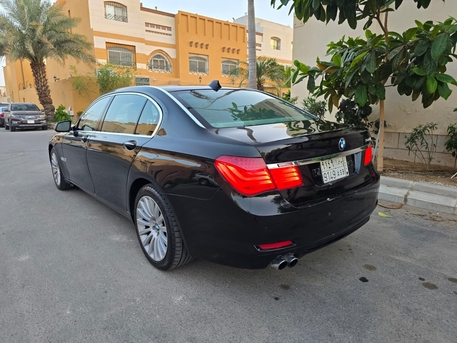 Jeddah, Items Wanted, Bmw Six Cylinders 2010 Price Negotiable