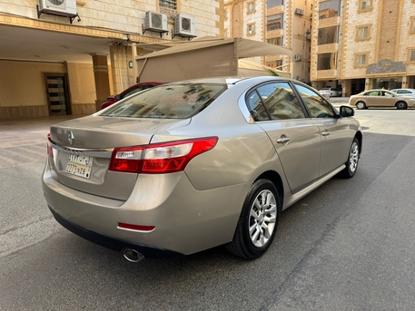 Jeddah, Vehicles, Cars & Trucks , SAR 16000,  Renault Safrane,  2012,  Automatic,  296000 KM,  Renault Safran 4 Cylinders Price Negotiable