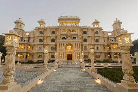Mumbai, Holiday/Vacation Rentals, INR 3520/day,  6 BR,  Hotel Rawla Sargun