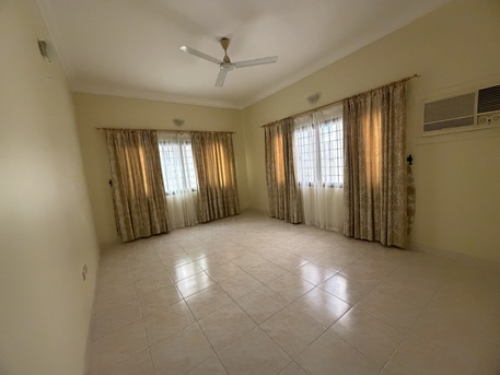 Salmaniya, Apartments, Flats, Houses & Villas, BHD 250/month,  2 BR,  2 Bedroom Flat For Rent Without Ewa