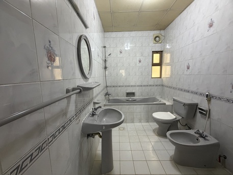 Adliya, Apartments, Flats, Houses & Villas, BHD 210/month,  1 BR,  1 Bedroom Flat For Rent With Ewa