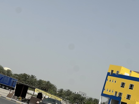 Manama, Business Partners, Money Making Street Side Shop Ready - For Rent