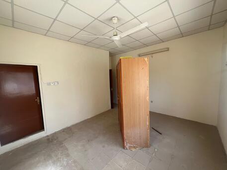 Manama, Apartments, Flats, Houses & Villas, BHD 350/month,  5 BR,  Spacious Family Flat For Rent In Gufool | Easy Access To Manama
