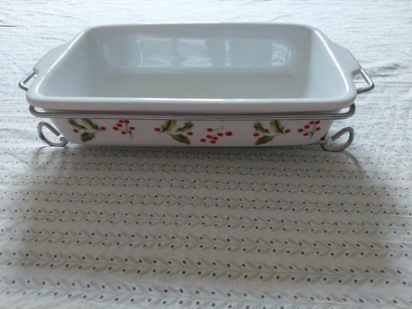 Manama, Household Items, BHD 1,  Serving Dish With Stand