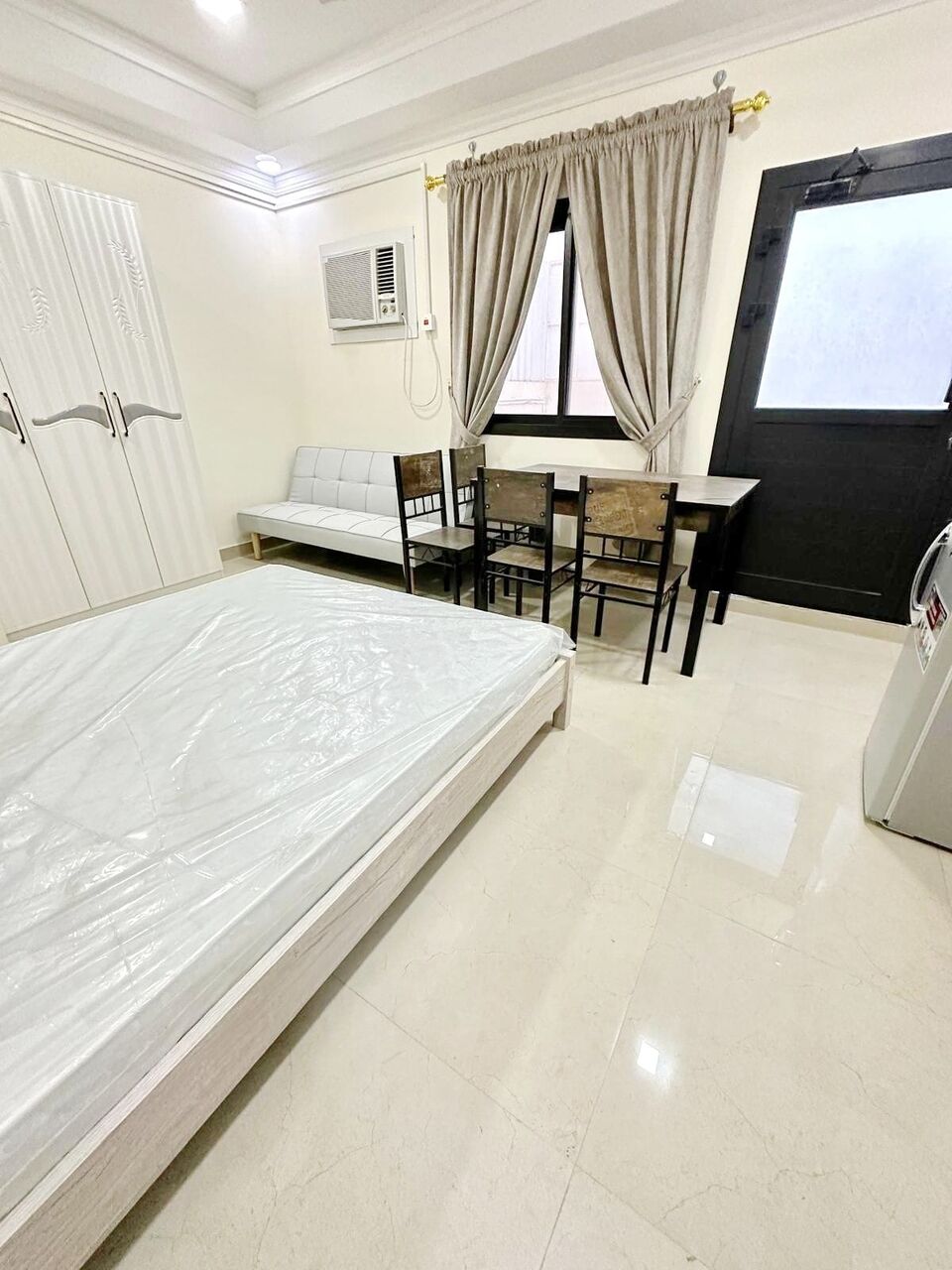 Tubli, Apartments, Flats, Houses & Villas, BHD 150/month,  1 BR,  Tubli Studio Unlimited EWA Furnished Ground