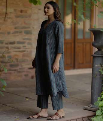 Mumbai, Clothing & Accessories, INR 1222,  Buy Women