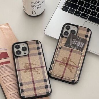 Miami, Fashion & Design, Louis Vuitton Card Case Style That Looks Rich