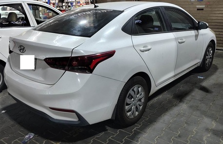 Jeddah, Vehicles, Cars & Trucks , SAR 28900,  Hyundai Accent,  2020,  Automatic,  258000 KM,   |  | 1.6 | White | هيونداي أكسنت